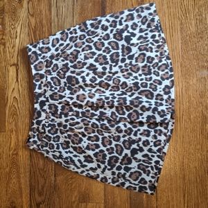 Banana Republic size 0 leopard print skirt